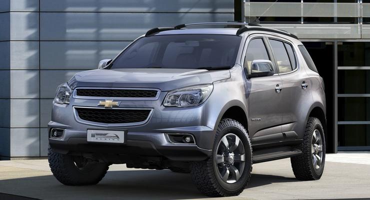 Chevrolet рассекретила новый семиместный внедорожник