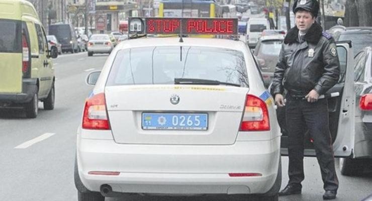 В Киеве уже штрафуют за парковку на спецполосах