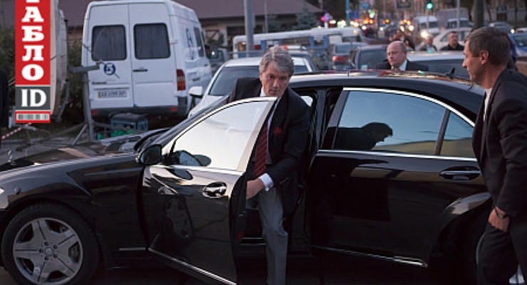 Ющенко ездит по Киеву на Мерседесе жителя Лесного