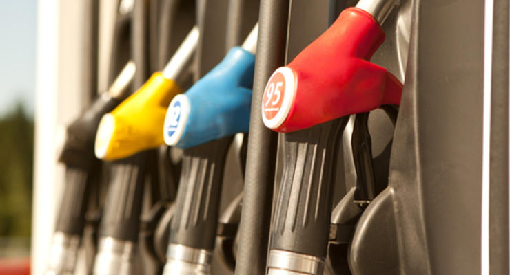 В Кабмине предлагают запретить бензин без спирта