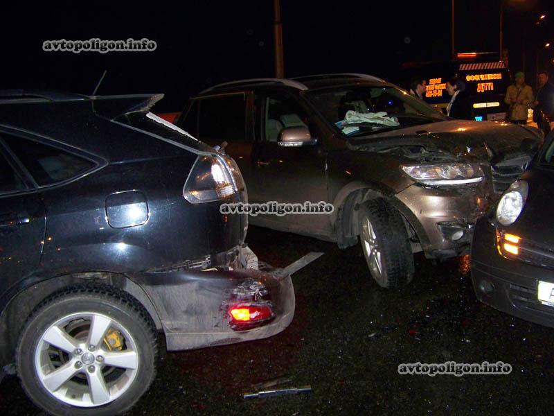 Лихач на Volkswagen разбил в Киеве 9 машин (ФОТО, ВИДЕО) / autopoligon.info