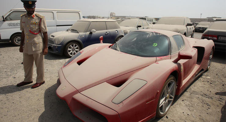Британец «выкинул» Ferrari из-за долгов по штрафам