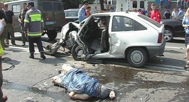 В Киеве в лобовом ДТП погибли водитель и пассажир