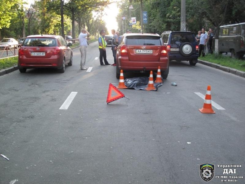 В Киеве был сбит двумя автомобилями и погиб мальчик / ГАИ