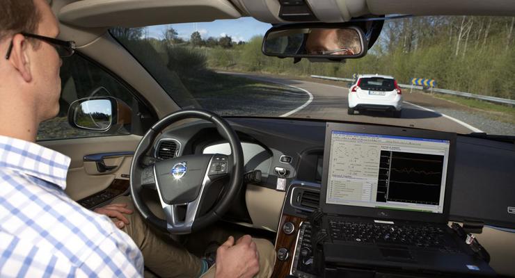 Volvo показала, как автопилот водит машину за водителя