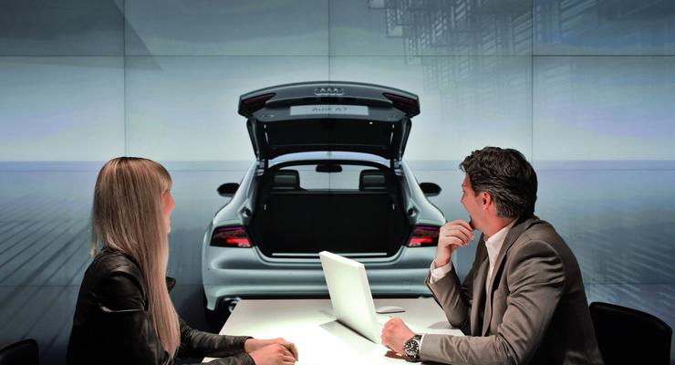 Audi открыла цифровой автосалон со стенами-экранами