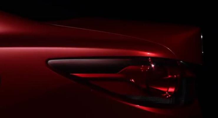 Mazda по кусочкам раскрывает дизайн новой шестерки
