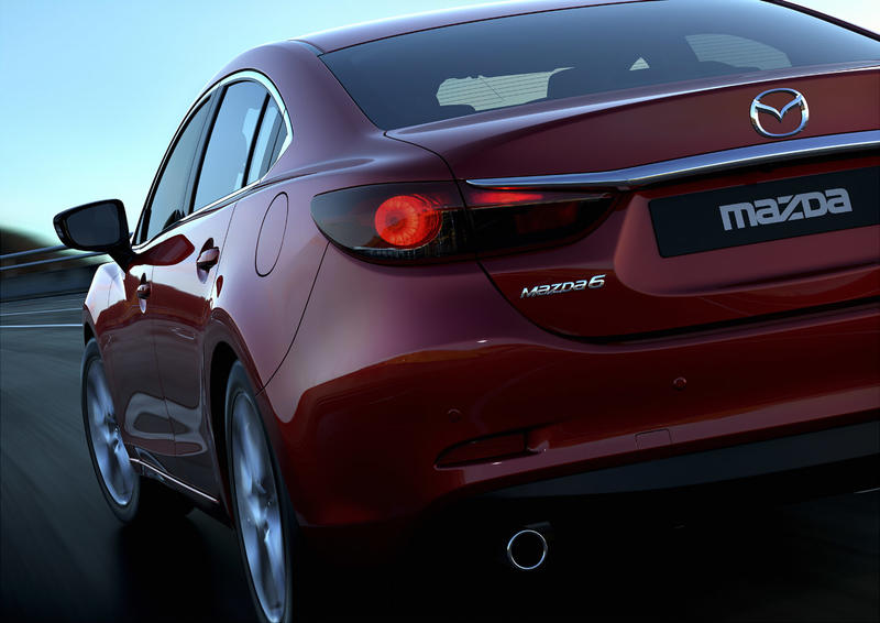 Первые фотографии седана Mazda6 нового поколения / Mazda