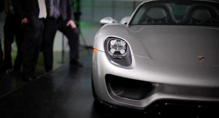 Избранным показали новый Porsche с расходом 3,0 литра