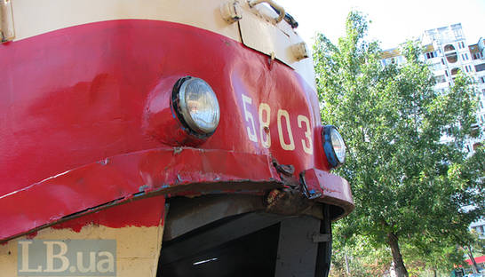 В Киеве столкнулись трамваи, пострадали 8 человек