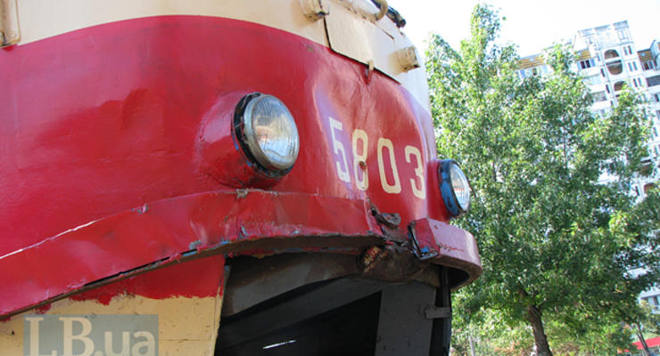 В Киеве столкнулись трамваи, пострадали 8 человек