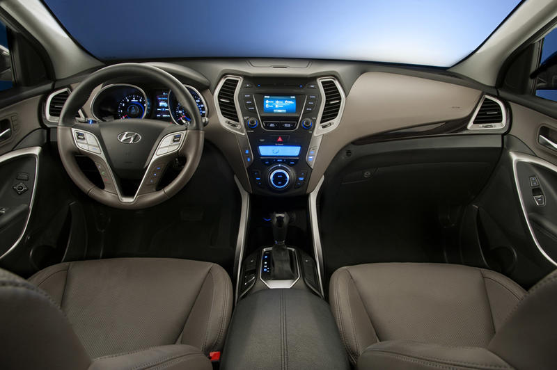 Новый Hyundai Santa Fe будет экономичней и дороже / Hyundai