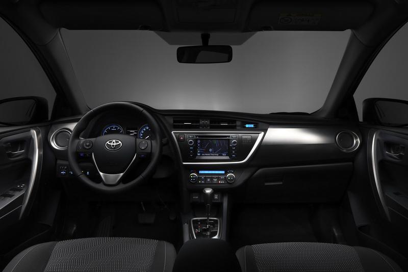 Новая Toyota Auris «ест» 3,8 литра на 100 километров / Toyota