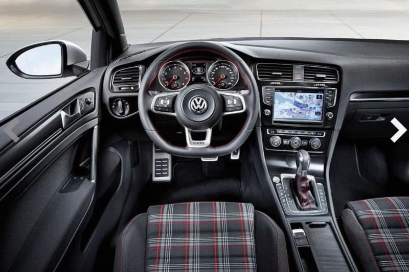 Появились снимки Volkswagen Golf GTI нового поколения / autoblog.nl
