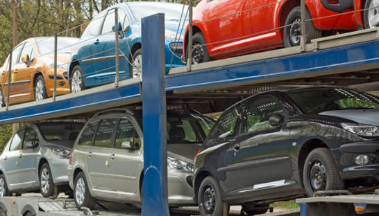 Подорожают ли иномарки? Мнения УкрАвто и ВААИД