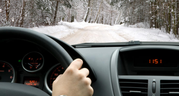 Первый снег: как ездить, чтобы уберечь себя и авто