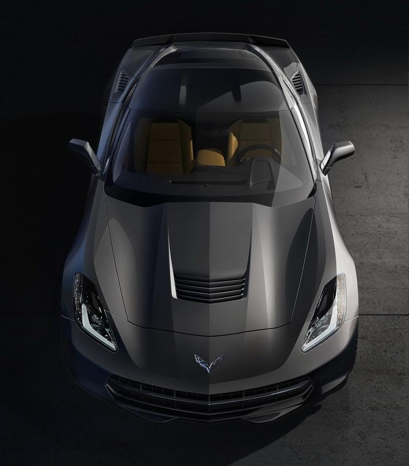 Новый Chevrolet Corvette стал самым мощным в истории / Chevrolet