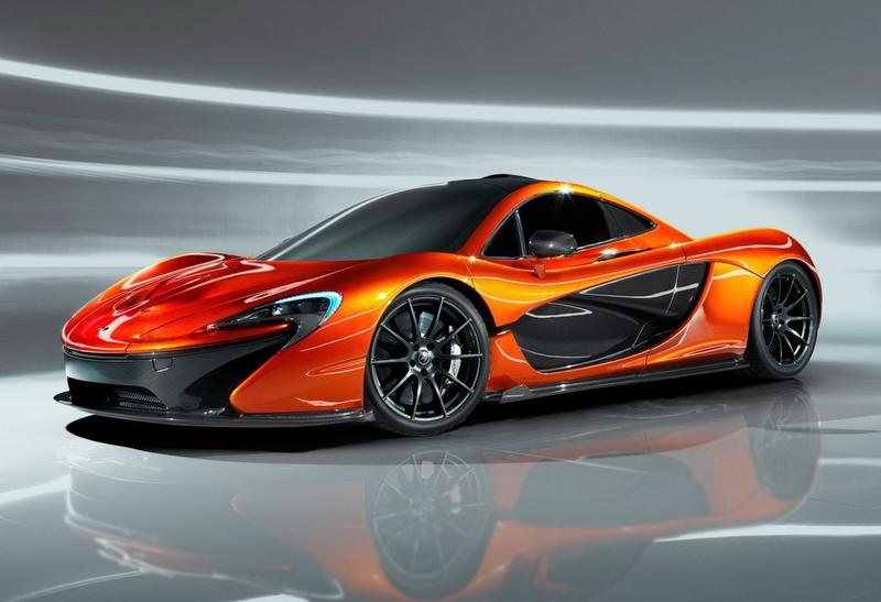 «Огнедышащий» McLaren P1 показали в действии