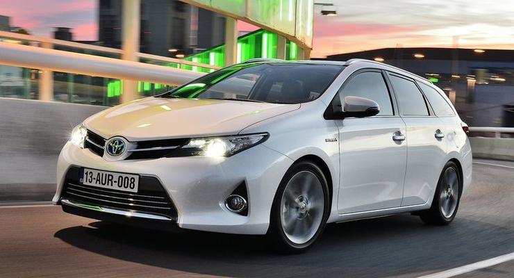 Toyota представила новый универсал С-класса