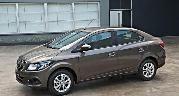 Chevrolet представила новый недорогой седан Prisma