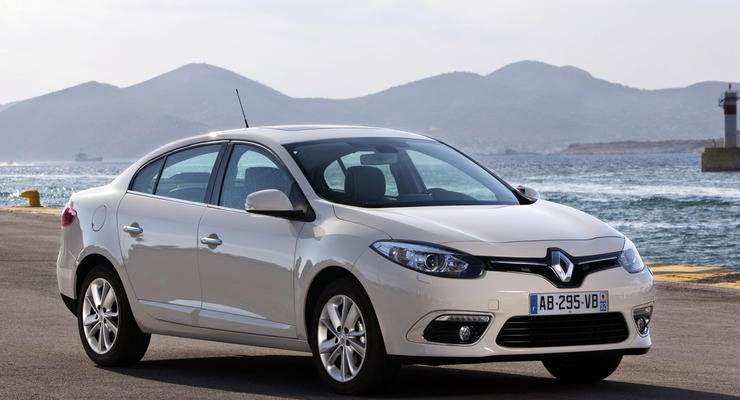 Обновленный Renault Fluence появился в автосалонах