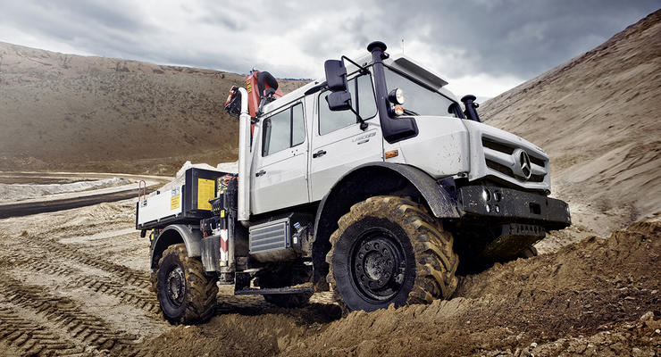 Новый Mercedes Unimog:  супер-грузовик для бездорожья