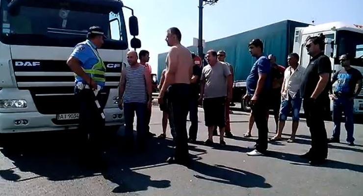Из-за визита Януковича водители 5 часов стояли на жаре
