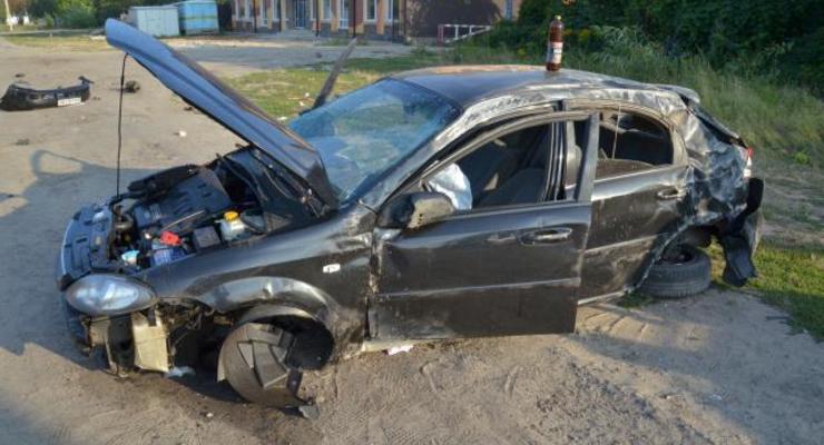 В Киеве пьяные автослесари уничтожили машину клиента