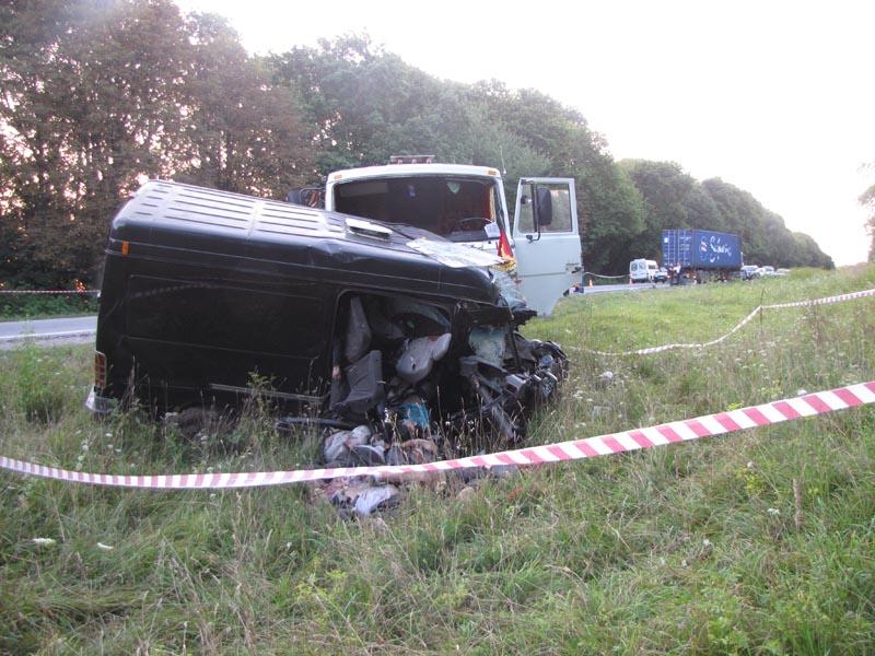 В Хмельницкой области грузовик раздавил 9 человек / sai.gov.ua