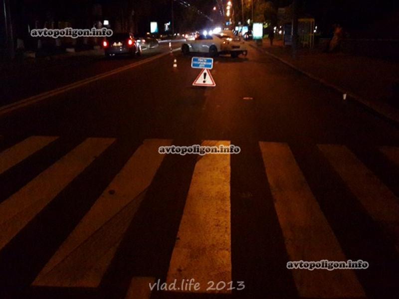 В центре Киева суперкар сбил пешехода и разбился / avtopoligon.info