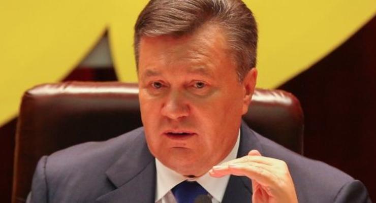 Янукович пообещал отремонтировать дороги в 2014 году