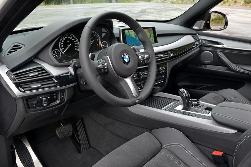 Новый BMW X5 получил 380 сил и ценник в Украине / BMW
