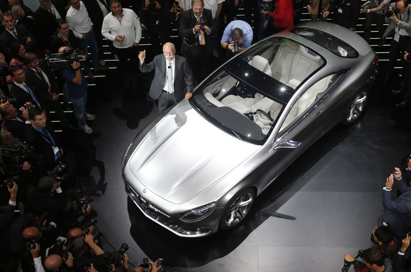 Новый Mercedes-Benz S-Class сделали двухдверным / AP