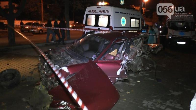 ВИДЕО как Audi A8 влетела в такси и убила водителя / 056.ua