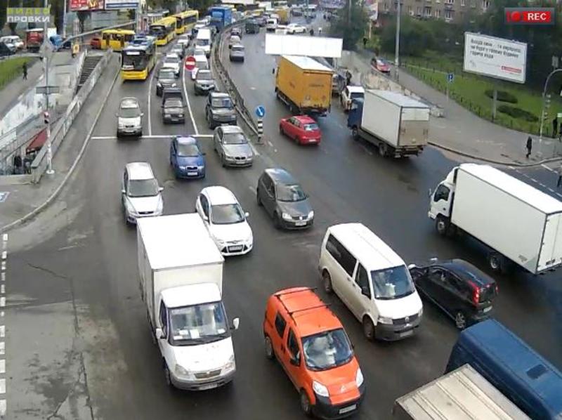 Пробки в Киеве достигли 9 баллов, город остановился / videoprobki.ua