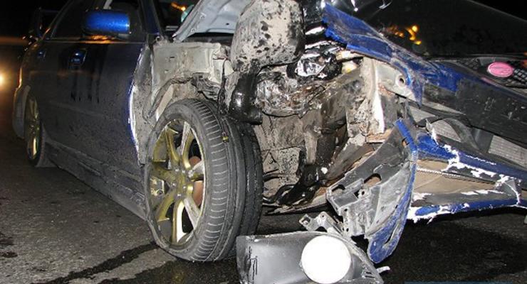 В Киеве уличный гонщик разбил пять автомобилей