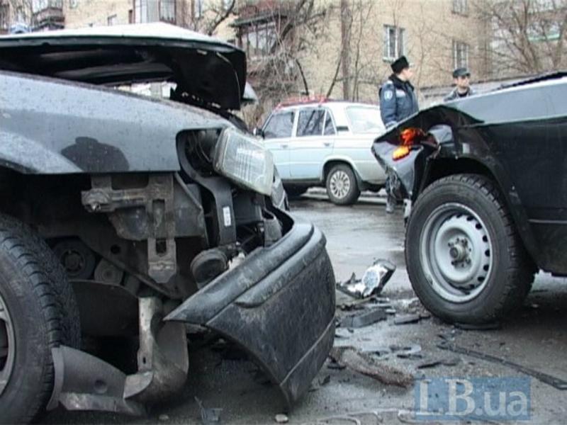 В Киеве милицейская машина протаранила легковушку / lb.ua