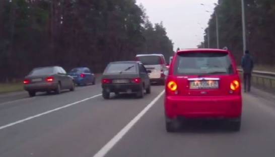 Режим повалено! Из Межигорья все едут по встречной