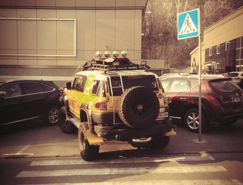 Герой Автомайдана «достал» киевлян наглой парковкой / autocarma.org