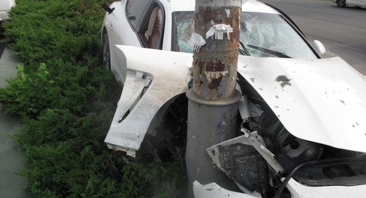 Долетался. В Киеве россиянин уничтожил Porsche Panamera (фото)