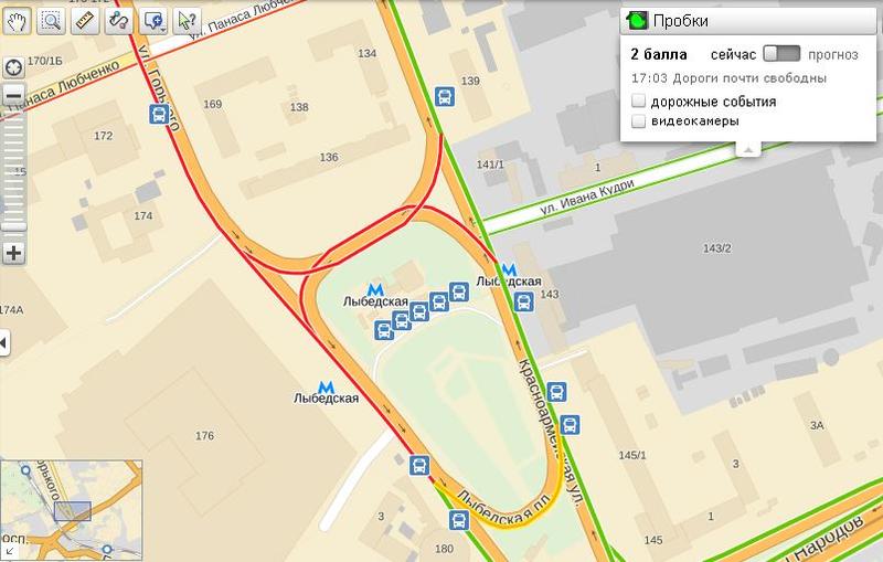В Киеве возле Ocean Plaza провалился асфальт (фото) / maps.yandex.ua