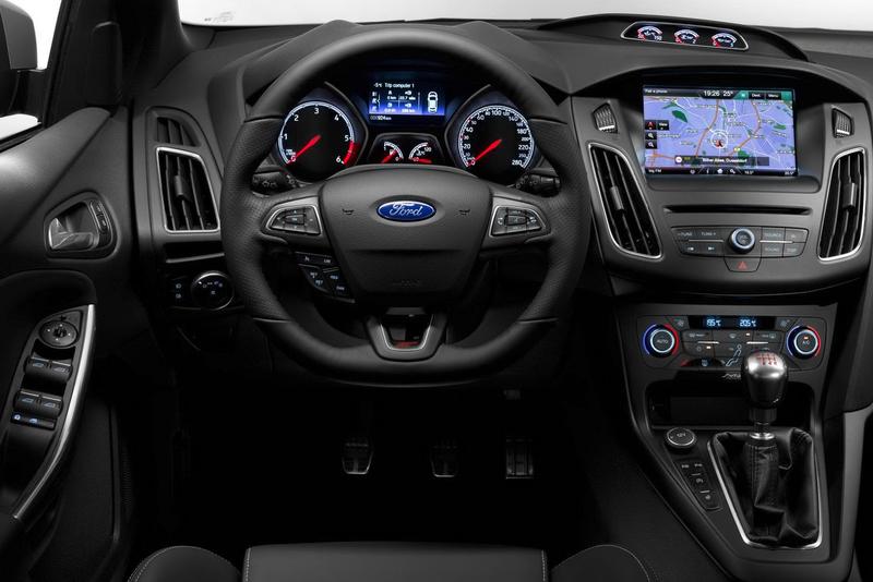 Спортивный Ford Focus получил новые обвес, двигатель и подвеску (фото) / Ford