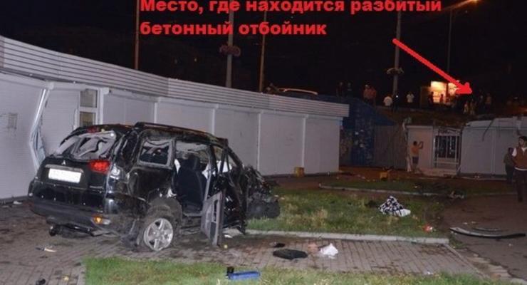 В Киеве Mitsubishi проломил бетон и улетел в переход на 30 метров (фото)
