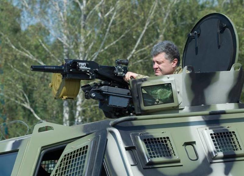 КрАЗ представил новые броневики для Нацгвардии - Спартан и Куга (видео) / facebook.com/petroporoshenko