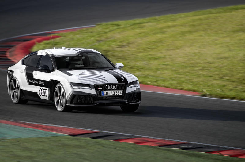 Audi рассекретила свой самый быстрый автомобиль-беспилотник (фото) / gtspirit.com