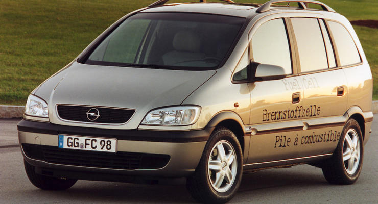 Opel превратит минивэны Zafira и Meriva в кроссоверы