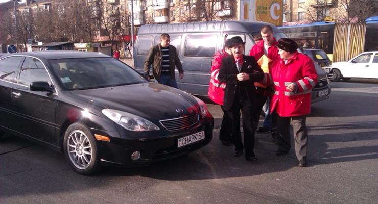 В Киеве известный хореограф попал в аварию (фото)