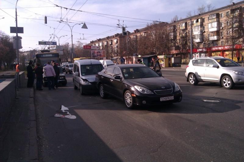 В Киеве известный хореограф попал в аварию (фото) / kp.ua