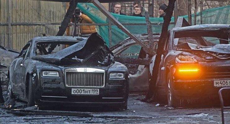 В Москве на парковке сожгли Роллс-Ройсы, Порше и Бентли (видео)