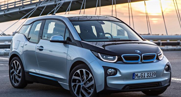 Электрокар BMW получил титул "Зеленый автомобиль года" (видео)